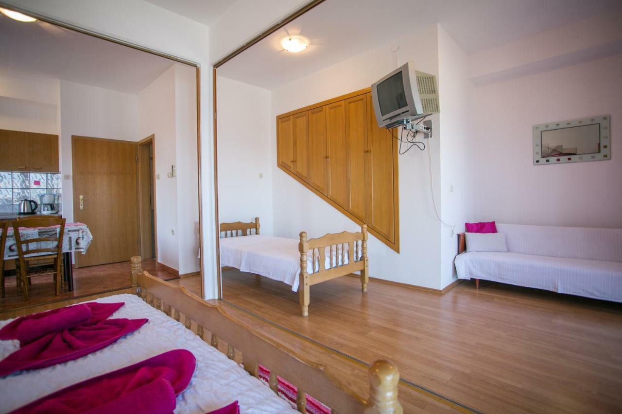 Apartments Katica Senj  Exterior foto